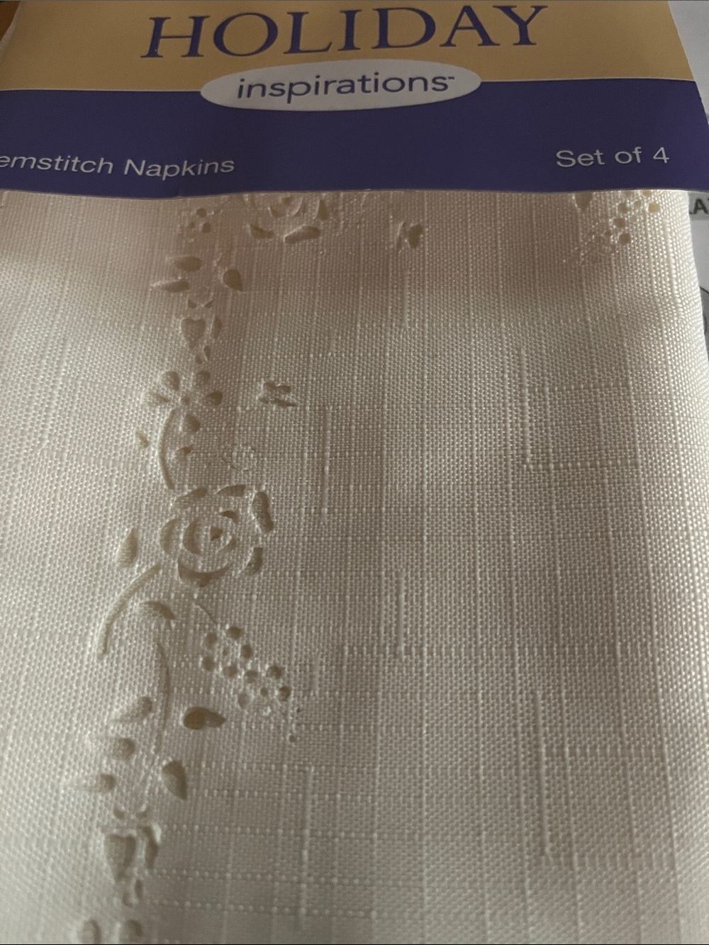 Napkins Hemstitch 4 new 17” x 17” polyester Holiday Inspirations